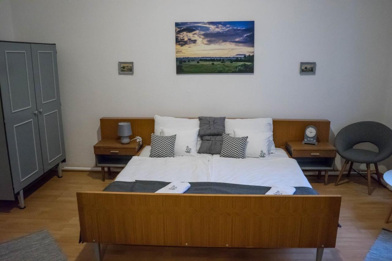 Servus Vendégház 2 Lengyeltoti Esterno foto