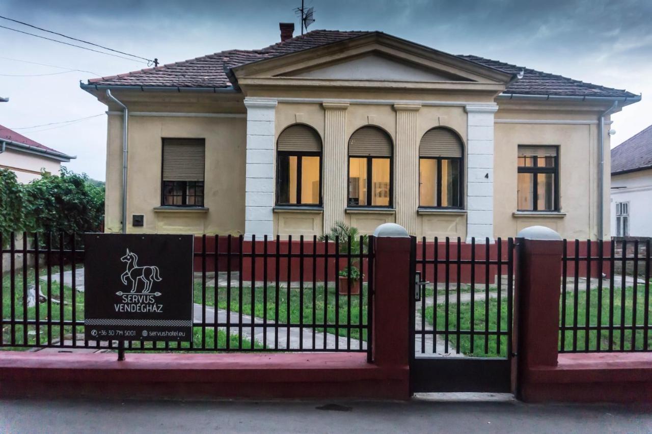 Servus Vendégház 2 Lengyeltoti Esterno foto